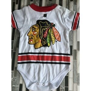 NHL Chicago Blackhawks Baby Bodysuit White Size 12 Months